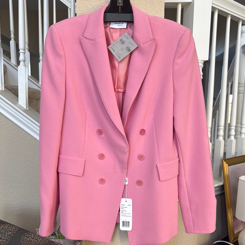 Akris Punto Pink Blazer with Notched Lapels